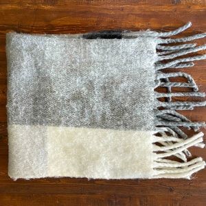 ZARA FLUFFY BLANKET SCARF - GREY, BLACK, & WHITE